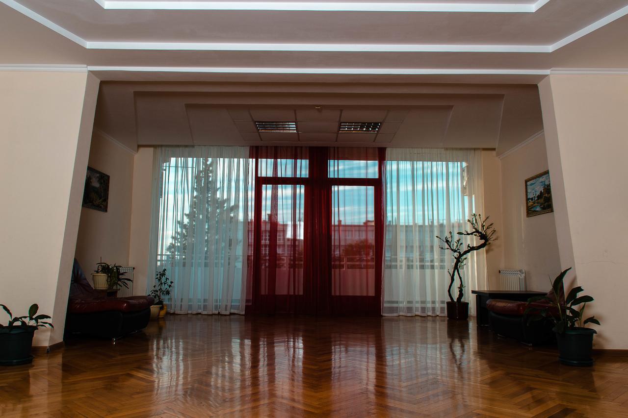 Svetlana Plus Hotel Sochi Bagian luar foto